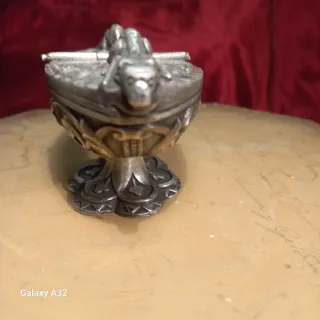 Naveta de iglesia antigua