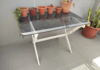 Mesa de cristal y madera exterior