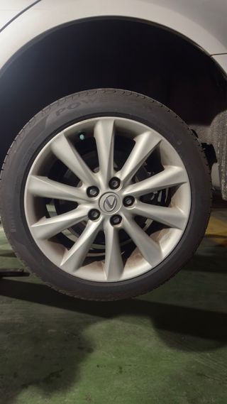Llantas Lexus IS