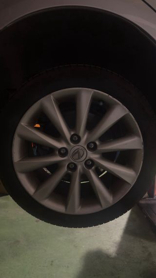 Llantas Lexus IS