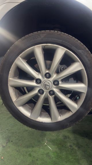 Llantas Lexus IS