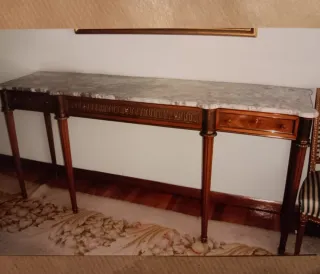 Mesa aparador mármol y madera