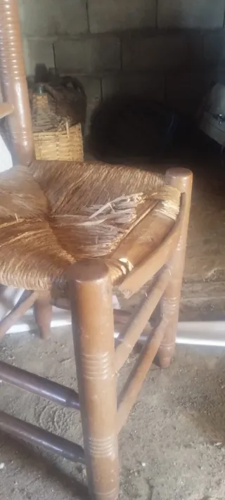 Sillas antiguas de madera