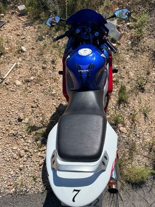 Honda CBR 600 f4 del 2000