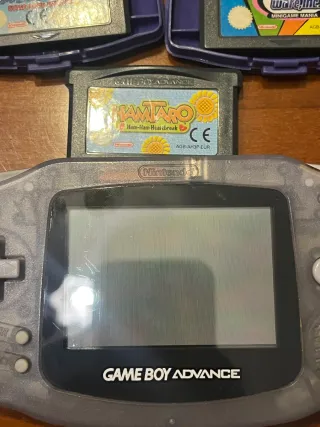 Game Boy Advance + 3 juegos + 2 fundas de juegos