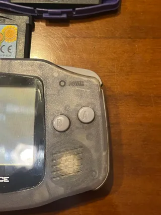 Game Boy Advance + 3 juegos + 2 fundas de juegos