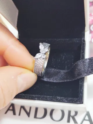 Anillo Pandora Mariposa Banda Ancha Talla 54