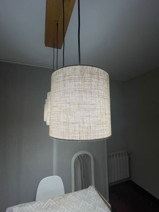 Lámpara colgante madera y tela regulable