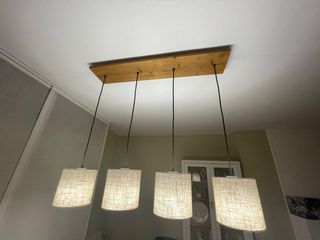 Lámpara colgante madera y tela regulable