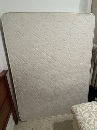 Somier de madera y metal