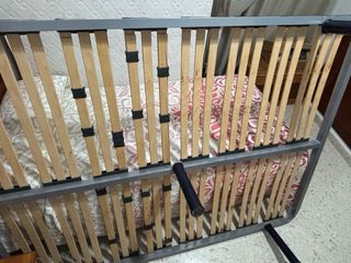Somier de madera y metal