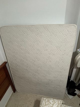 Somier de madera y metal