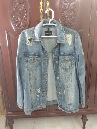 Chaqueta vaquera Stradivarius azul