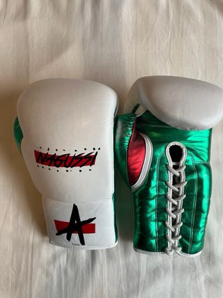Guantes de boxeo Nagussi blancos y verdes