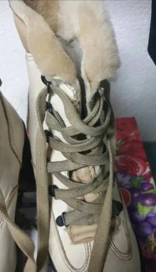 Botines de cuero con pelo