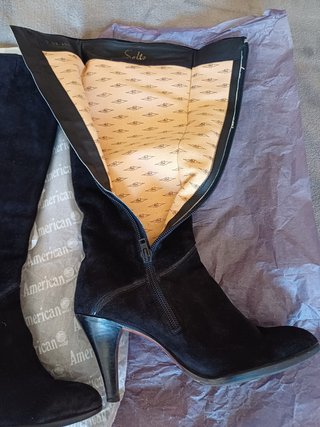 Bolso Piel + regalo botas ante negras talla 38.