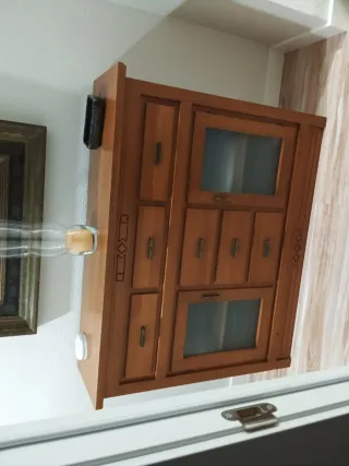 Mueble de madera con cajones