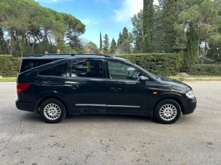 SsangYong Rodius 2009