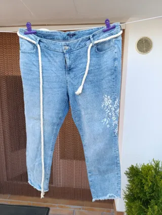 Pantalón vaquero Kiabi cuerda talla XXL