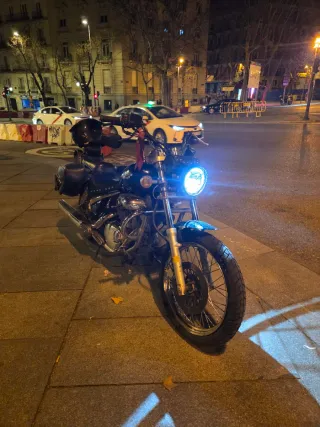 Suzuki Intruder 250 Cruiser Negra