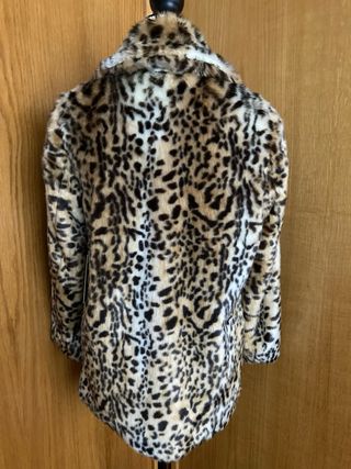 Abrigo pelo sintético leopardo Forever 21 talla S