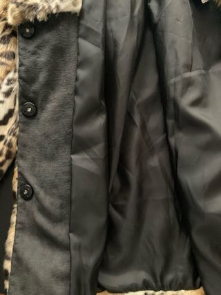Abrigo pelo sintético leopardo Forever 21 talla S