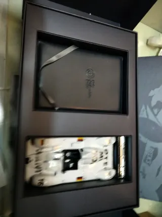 BMW V12 LMR Art Car Jenny Holzer 1:18