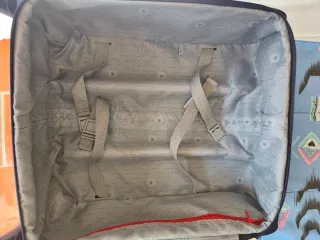 Maleta Delsey Morada Rígida