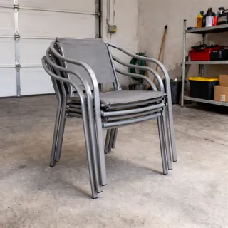 Alquiler de sillas y mesas para eventos.