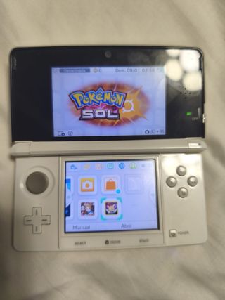 Nintendo 3DS Blanca( solo entrega a mano)