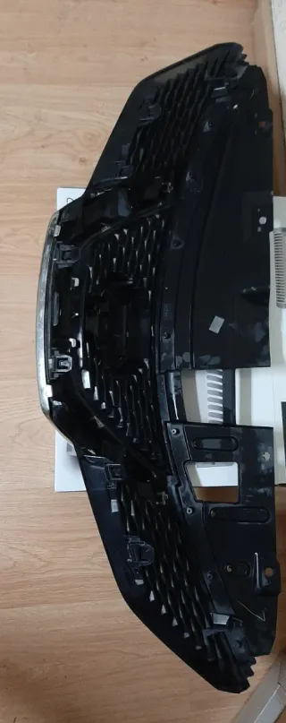 Rejilla Delantera Nissan Qashqai J11