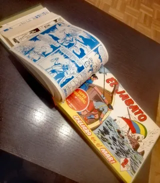 Dos tomos encuadernados del jabato