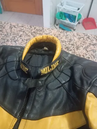 Chaqueta Moto Cuero Negra y Amarilla Talla M
