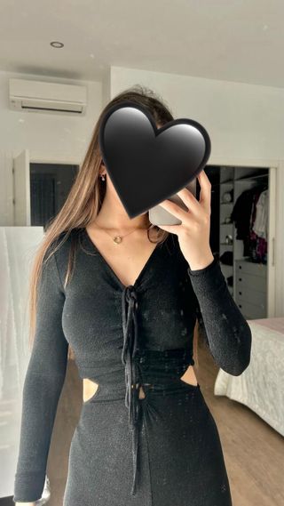 Mono negro fiesta elegante