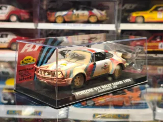 Fly A2101AR Porsche 911 Rally Assistance Car Sucio