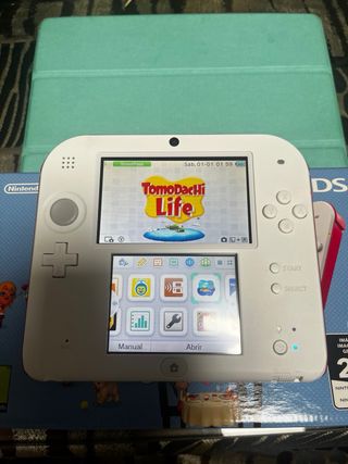 Nintendo 2DS Blanca + Tomodachi Life
