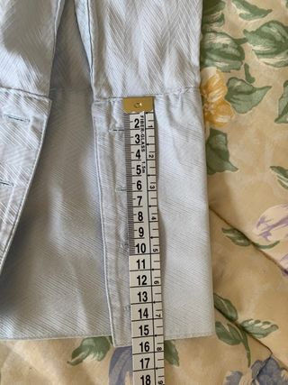 Elegante camisa azul claro mujer