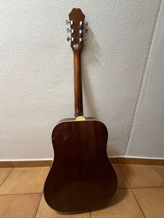 Chitarra Acustica per Mancini