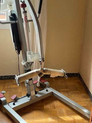 Grúa para personas con disminución de movilidad.