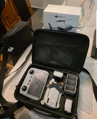 Dron DJI MINI 3 PRO Fly More Combo + DJI RC