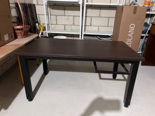 Mesa de salón madera y metal