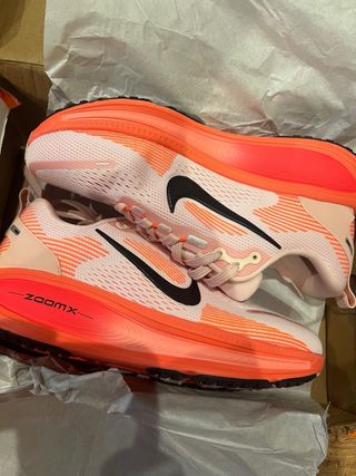 Zapatillas Nike Vomero 18 Rosa Naranja