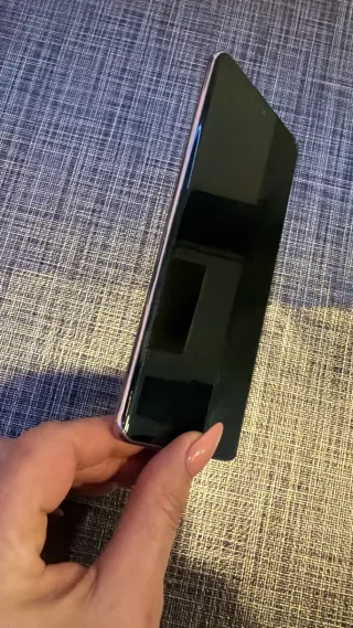 Móvil OPPO Morado Seminuevo