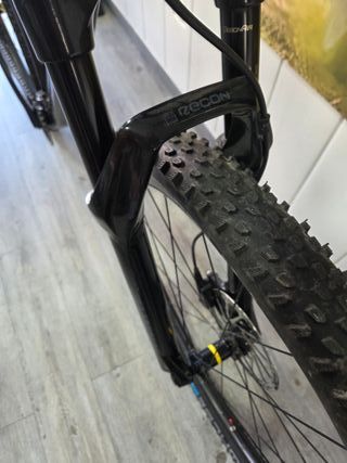 Bicicleta Raymon Carbono MTB