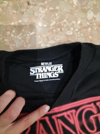 Sudadera Stranger Things Negra