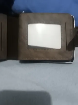 Cartera Marrón con Cierre Firme