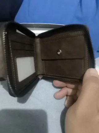 Cartera Marrón con Cierre Firme