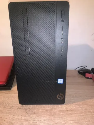 Torre PC Negra y Plateada