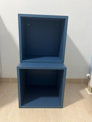 Estantería modular azul de madera