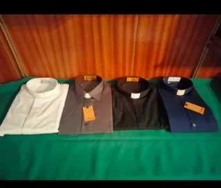2 Camisas Carlos